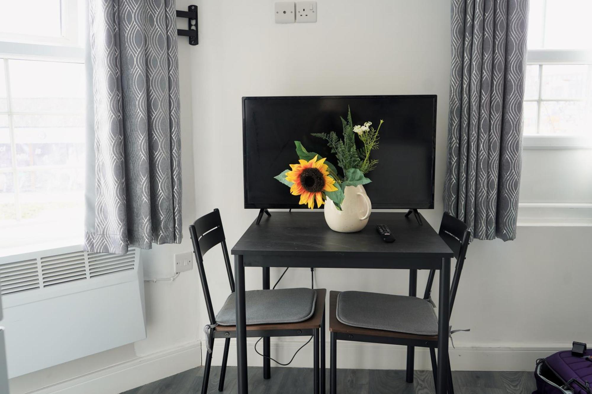 Bright And Spacious Studio In Central برمنغهام المظهر الخارجي الصورة