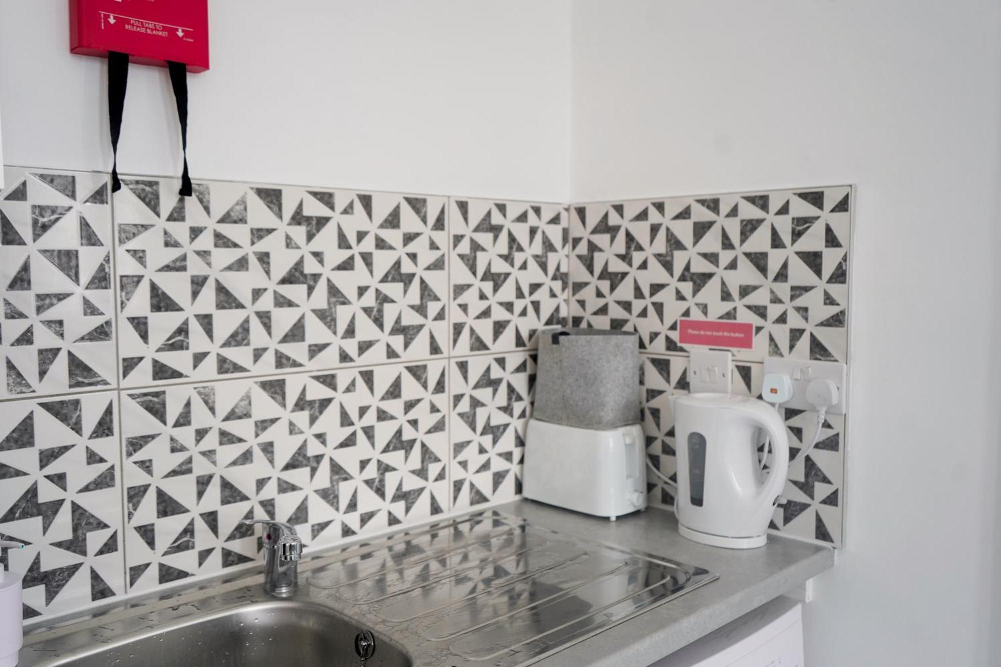 Bright And Spacious Studio In Central برمنغهام المظهر الخارجي الصورة